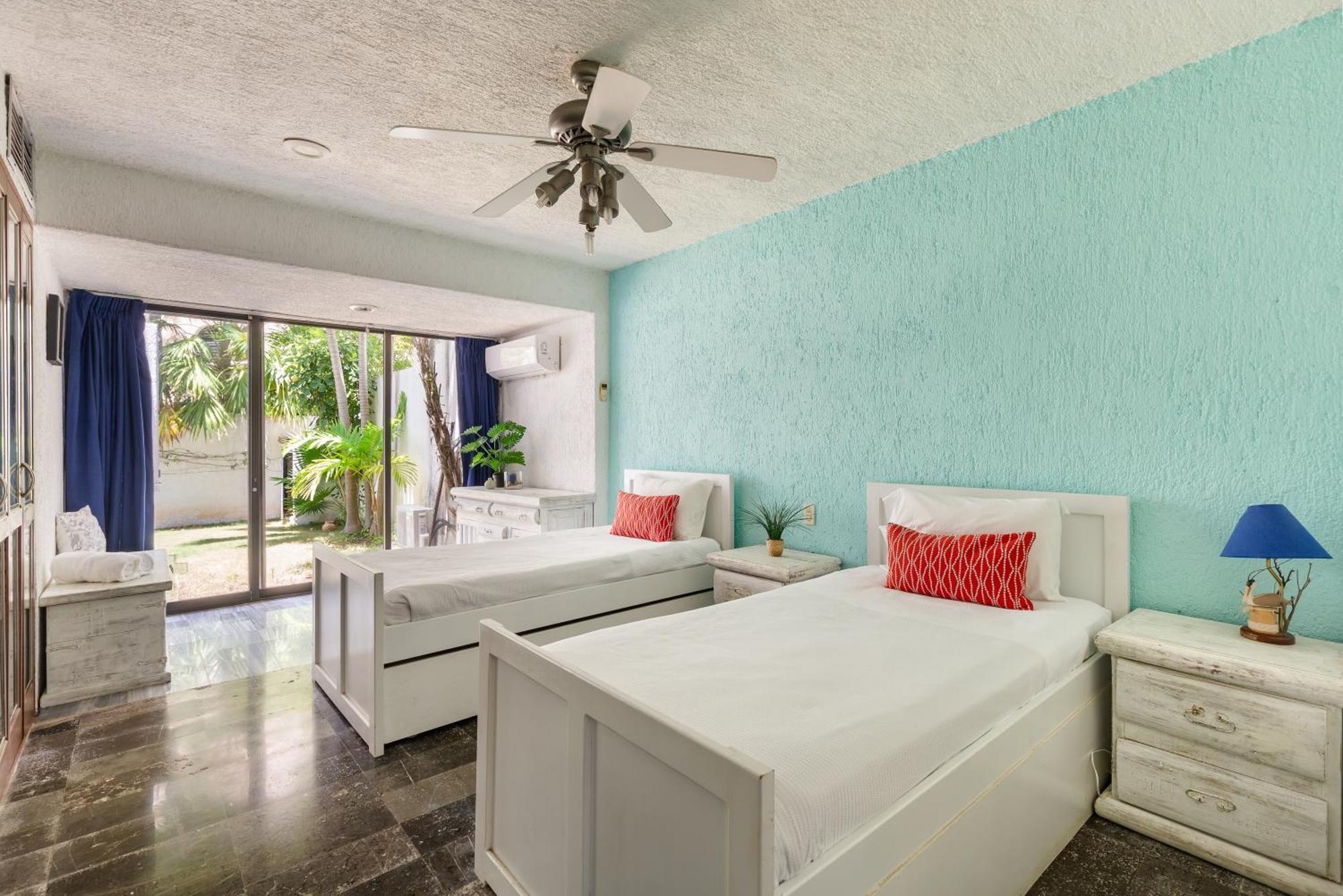 Large House - Walking To Beach - 10 Guests! Cancún Eksteriør bilde